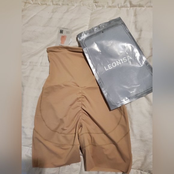 Leonisa Body Shaper Shorts - Picture 1 of 3